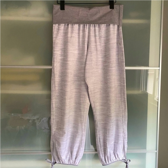 New Lululemon OM Cropped Pants, 8 - Picture 4 of 5
